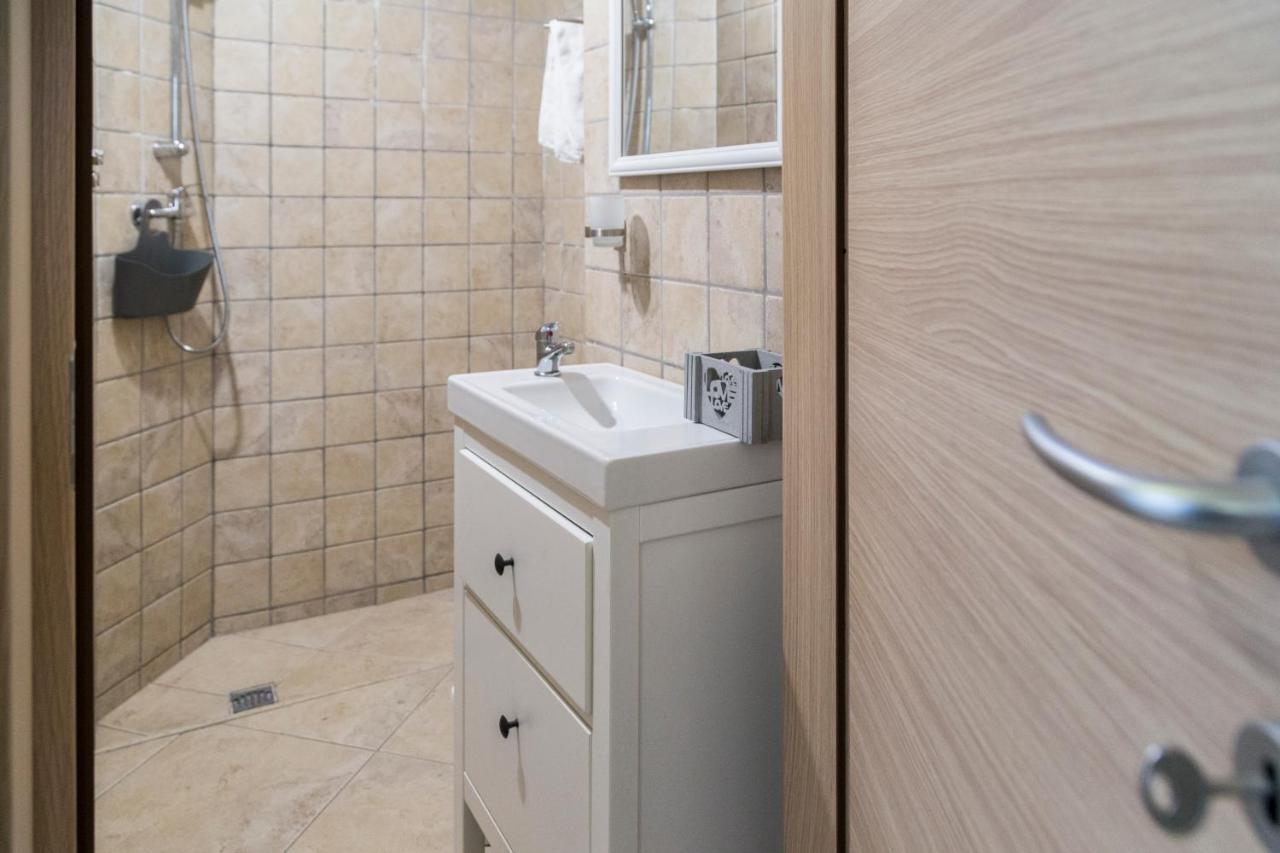 Mesagnesi 6 - Loft Centro Storico Sit Apartment Lecce Exterior foto