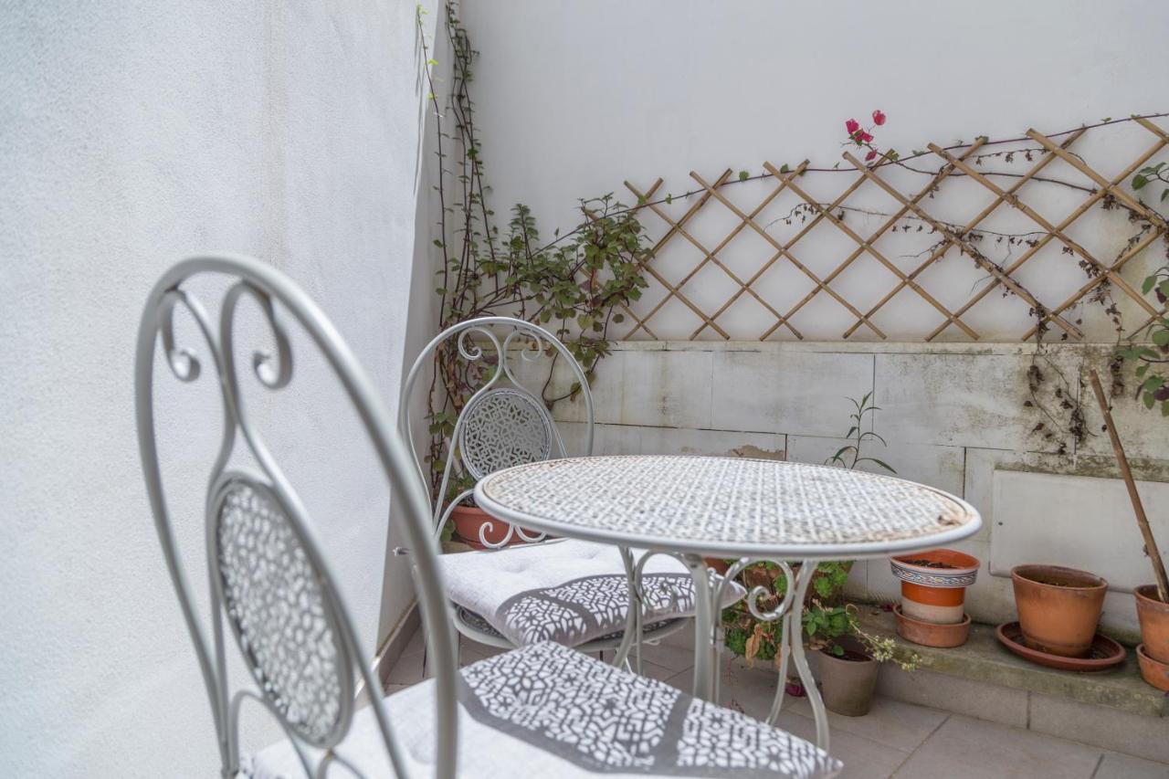 Mesagnesi 6 - Loft Centro Storico Sit Apartment Lecce Exterior foto