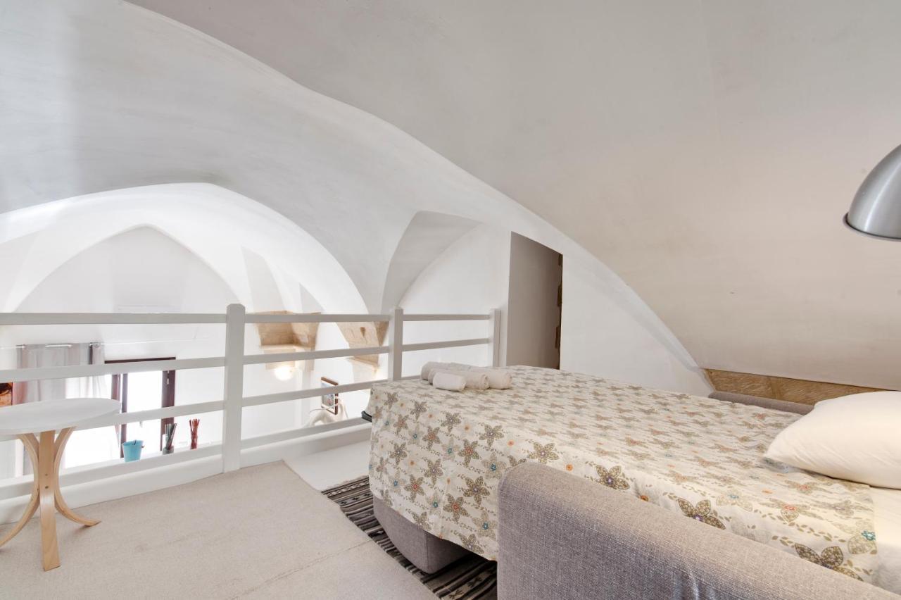 Mesagnesi 6 - Loft Centro Storico Sit Apartment Lecce Exterior foto