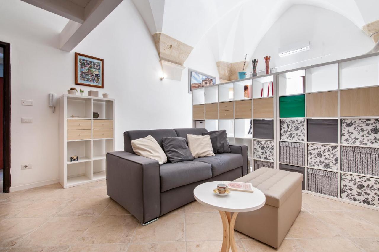 Mesagnesi 6 - Loft Centro Storico Sit Apartment Lecce Exterior foto